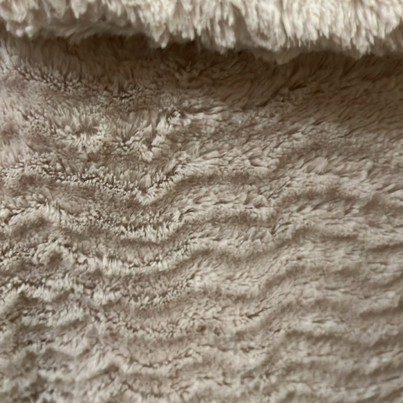 Patagonia Fur Jacket - Picture 5 of 13